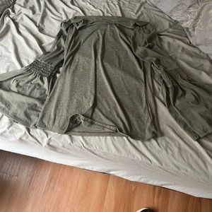 Cute women top army green size L